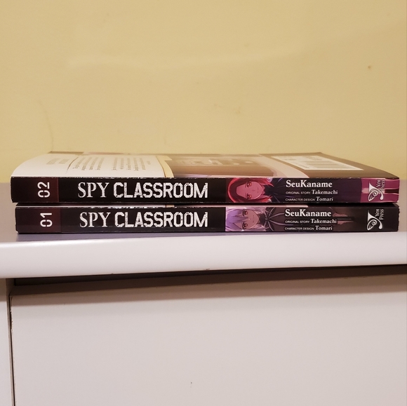 Spy Classroom Manga Volume 1-2 - Picture 3 of 4